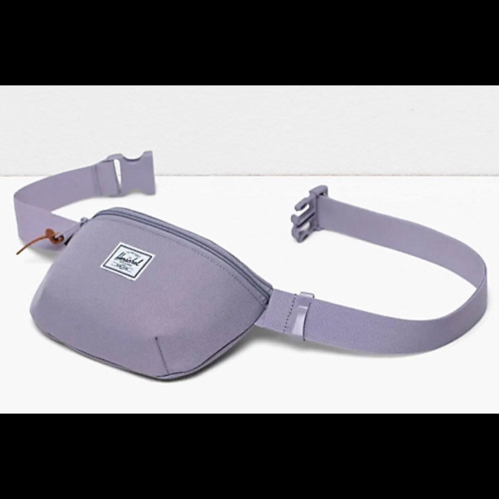 Herschel Supply Company Fanni/ Crossbody bag w/ adjustable strap and clip